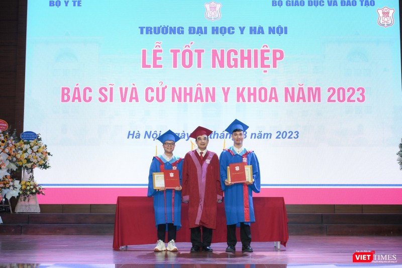VT_Thủ khoa.jpg