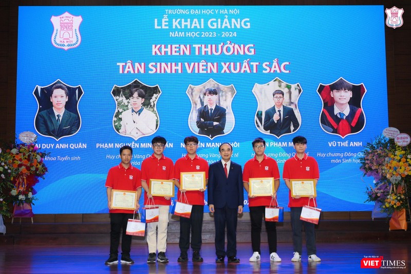 VT_ 5 SV xuất sắc 1.jpg