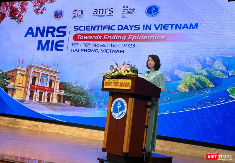 VT_ Thư trưởng Hương.jpg