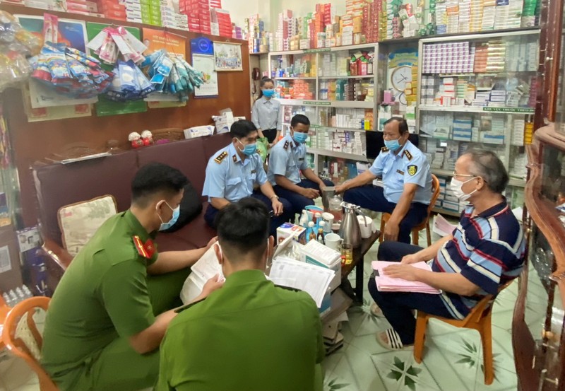 Nhà thuốc vi phạm.jpg
