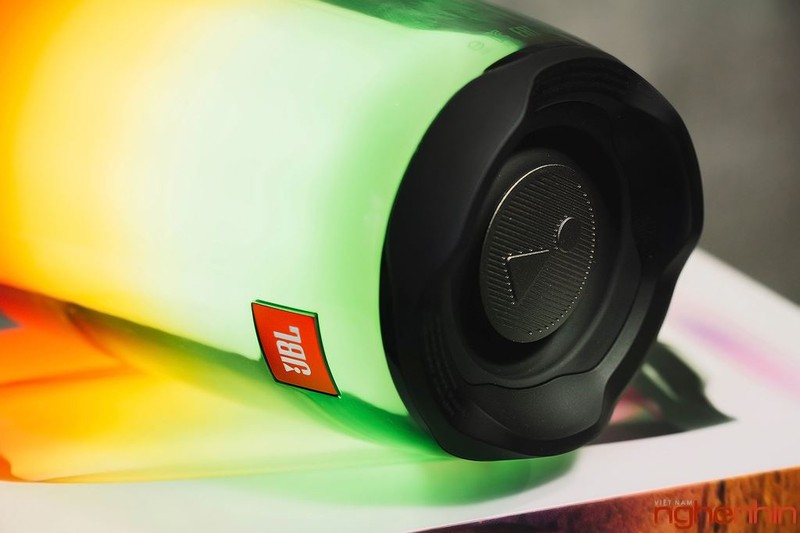Mở hộp và đánh giá JBL Pulse 4 đầu tiên tại Việt Nam ảnh 7