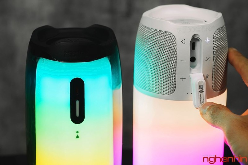 Mở hộp và đánh giá JBL Pulse 4 đầu tiên tại Việt Nam ảnh 4