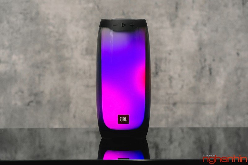 Mở hộp và đánh giá JBL Pulse 4 đầu tiên tại Việt Nam ảnh 14