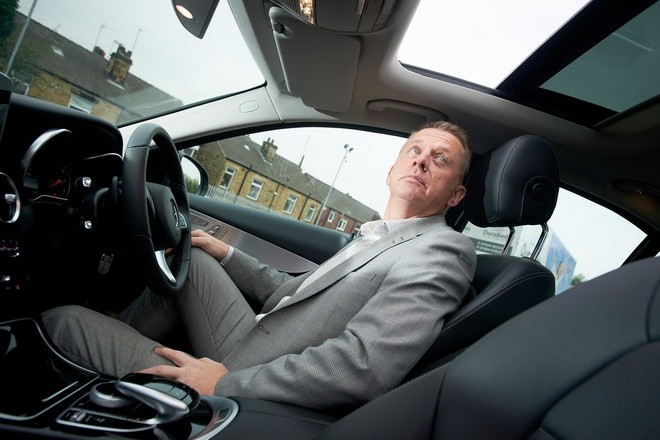 Nhiều dòng xe Mercedes có nguy cơ bung cửa sổ trời. Ảnh: Carios. Nhiều dòng xe Mercedes có nguy cơ bung cửa sổ trời. Ảnh: Carios.