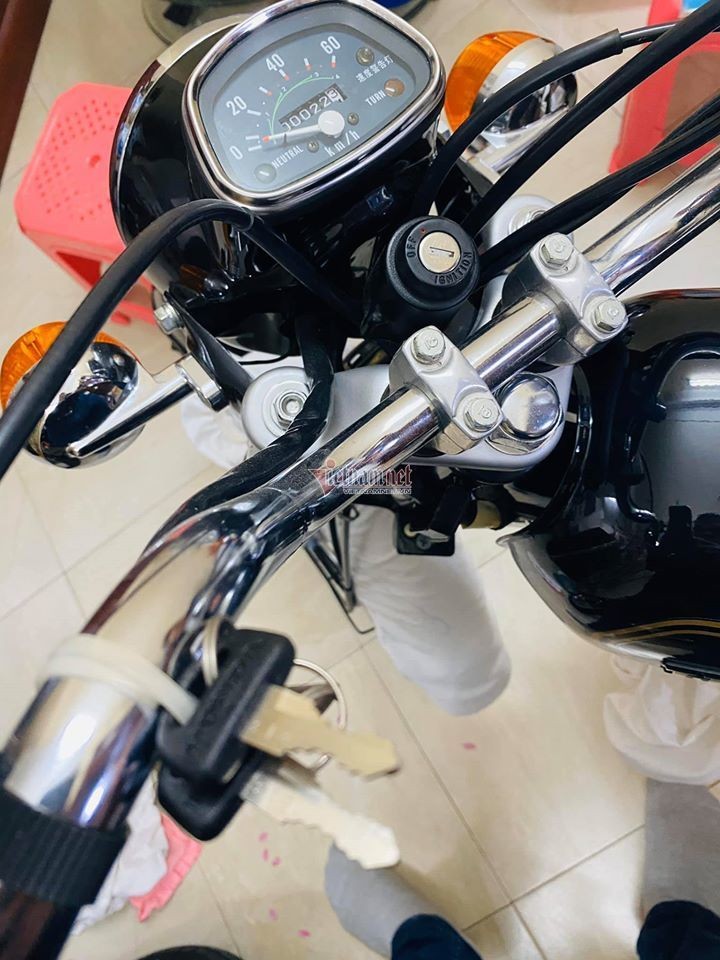 Tất cả các chi tiết từ những con ốc trên xe đều zin 100%. 