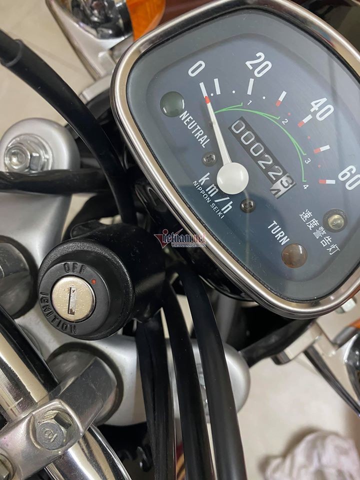 Đồng hồ xe chỉ ở mức gần 22,5km.  