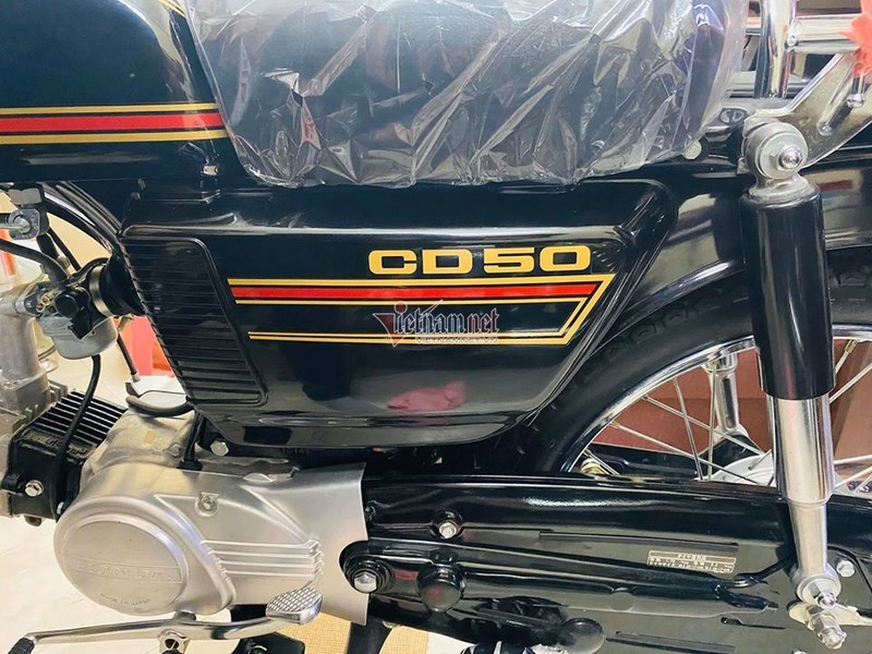 Xe được trang bị động cơ 49cc cùng hộp số 4 cấp.