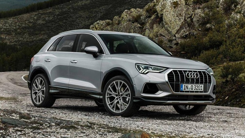 Tại thị trường Việt Nam, Audi Q3 nằm cùng phân khúc với BMW X1, Mercedes-Benz GLA, Volvo XC40