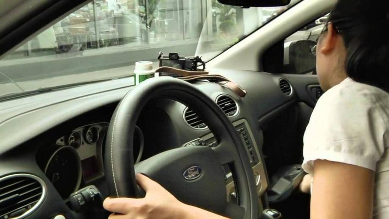 Với phụ nữ lái xe ô tô, thông thường họ sẽ chỉ di chuyển với quãng đường ngắn Với phụ nữ lái xe ô tô, thông thường họ sẽ chỉ di chuyển với quãng đường ngắn