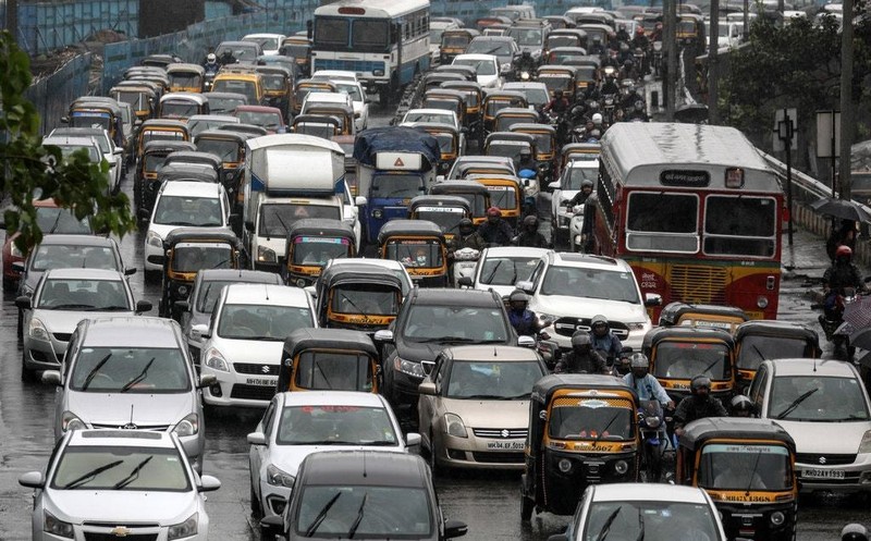 Nếu tài xế càng ấn còi nhiều lần thì đèn đỏ sẽ duy trì càng lâu. Nguồn: Screenrant.com