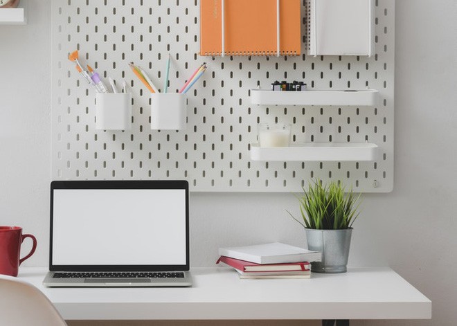 Công ty chưa chuyển đổi online, nhân viên không thể hoạt động tại nhà.