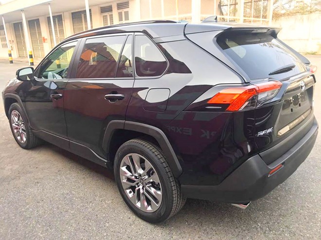 Toyota RAV4 2020 phiên bản cao cấp về Việt Nam Toyota RAV4 2020 phiên bản cao cấp về Việt Nam