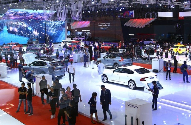 Chưa bao giờ thị trường ôtô Việt Nam lại có giai đoạn khó khăn như hiện nay.