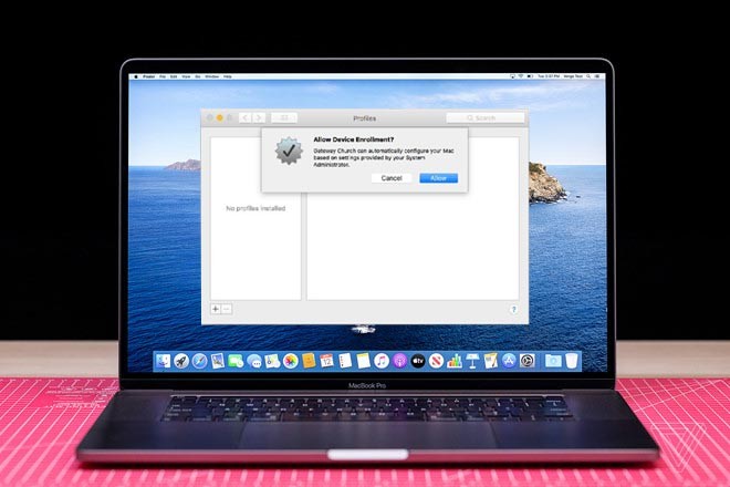 Máy thường hiện lên cảnh báo "Device Enrollment" khi bạn sử dụng.