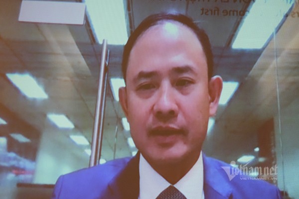 Ông Trần Nhất Minh - Phó TGĐ kiêm Giám đốc khối Dịch vụ công nghệ của Ngân hàng VIB chia sẻ kinh nghiệm chuyển đổi số của đơn vị này. Ảnh: Trọng Đạt