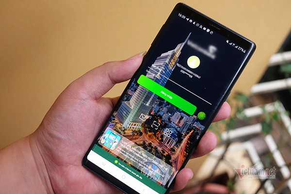 Việc một số chủ tài khoản ngân hàng bị mất tiền thời gian qua khiến người sử dụng không khỏi lo lắng. Ảnh: Trọng Đạt Việc một số chủ tài khoản ngân hàng bị mất tiền thời gian qua khiến người sử dụng không khỏi lo lắng. Ảnh: Trọng Đạt