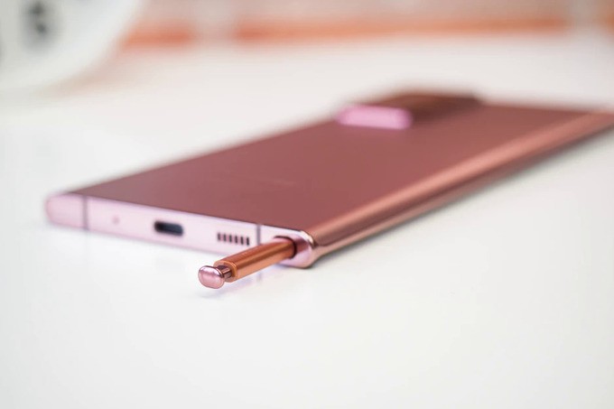 S Pen là điểm khác biệt của Galaxy Note so với phần còn lại của thị trường. Ảnh: Phonearena. S Pen là điểm khác biệt của Galaxy Note so với phần còn lại của thị trường. Ảnh: Phonearena.