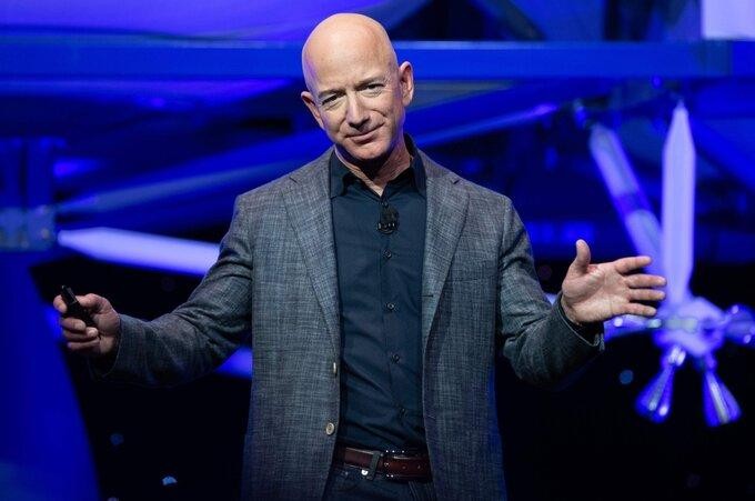 Jeff Bezos trong một sự kiện hồi tháng 5/2019 ở Washington DC. Ảnh: AFP.