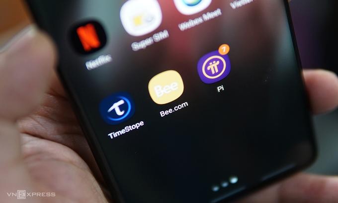 Hàng loạt nền tảng tự xưng là "tiền điện tử có thể đào bằng điện thoại" xuất hiện tại Việt Nam sau khi Bitcoin đạt mức giá "khủng". Ảnh: Lưu Quý