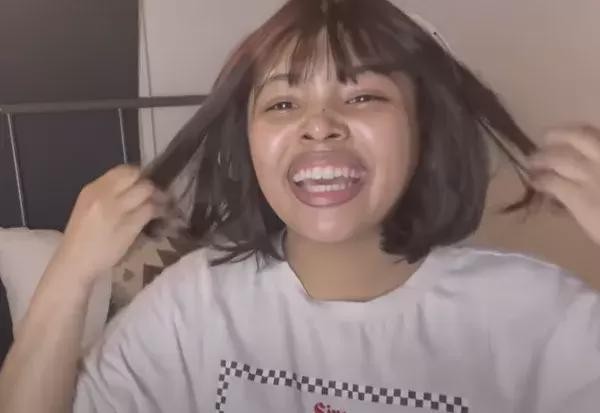 Gương mặt mộc của momo haha bên dưới lớp khẩu trang khiến nhiều người phải bất ngờ. Gương mặt mộc của momo haha bên dưới lớp khẩu trang khiến nhiều người phải bất ngờ.