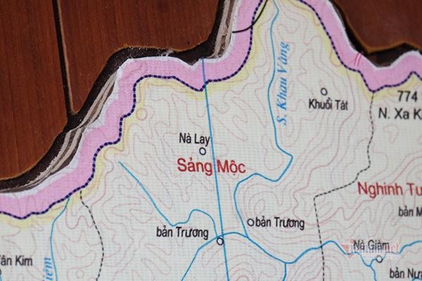 Tại Sảng Mộc, nhiều thôn, bản còn là vùng lõm, chưa có sóng điện thoại, internet. Để thực hiện chuyển đổi số, hạ tầng viễn thông đang được đầu tư, nâng cấp cho xã. Tại Sảng Mộc, nhiều thôn, bản còn là vùng lõm, chưa có sóng điện thoại, internet. Để thực hiện chuyển đổi số, hạ tầng viễn thông đang được đầu tư, nâng cấp cho xã.