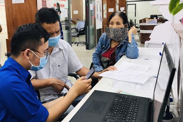 Chỉ thị 04 về triển khai tháng cao điểm ra quân giải quyết TTHC trên môi trường điện tử qua dịch vụ công trực tuyến mức 3, 4 được UBND tỉnh Quảng Nam ban hành ngày 1/3 (Ảnh minh họa: baoquangnam.vn)