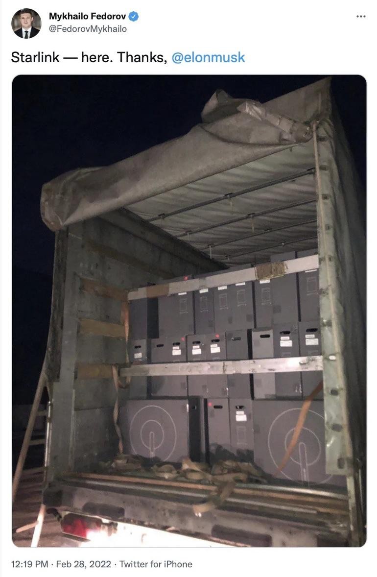 Lo ngại bị tấn công khi dùng thiết bị Internet vệ tinh của Elon Musk ảnh 1