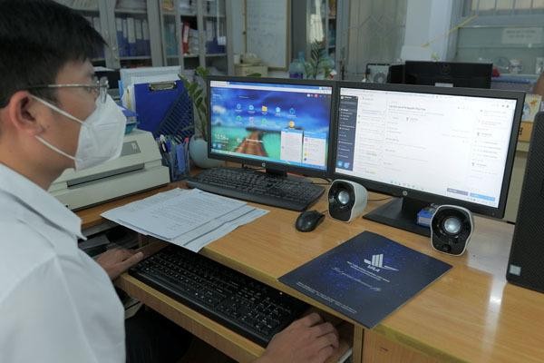 Học viện Hàng không là 1 trong những trường đại học công lập đang tiến hành chuyển đổi số toàn diện. Học viện Hàng không là 1 trong những trường đại học công lập đang tiến hành chuyển đổi số toàn diện.