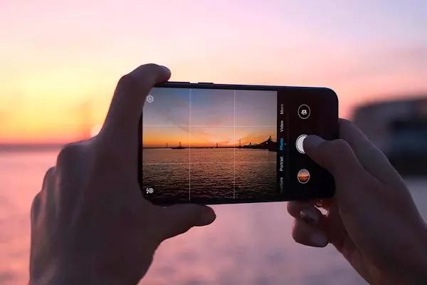 Bí kíp chụp ảnh bằng smartphone cũ vẫn đẹp lung linh ảnh 1