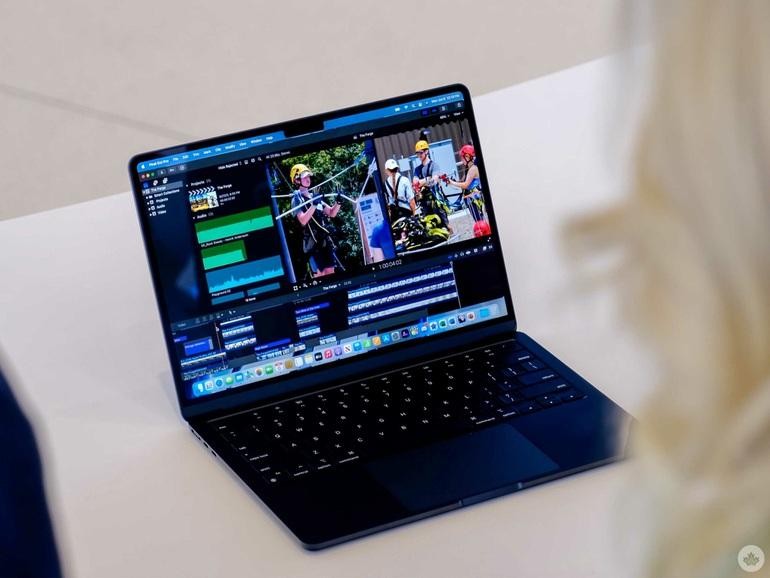 MacBook Air M2 có thể đáp ứng tốt cho những người dùng yêu thích thiết kế mới, cùng hiệu năng mạnh mẽ (Ảnh: TheMoonLightersGuide).