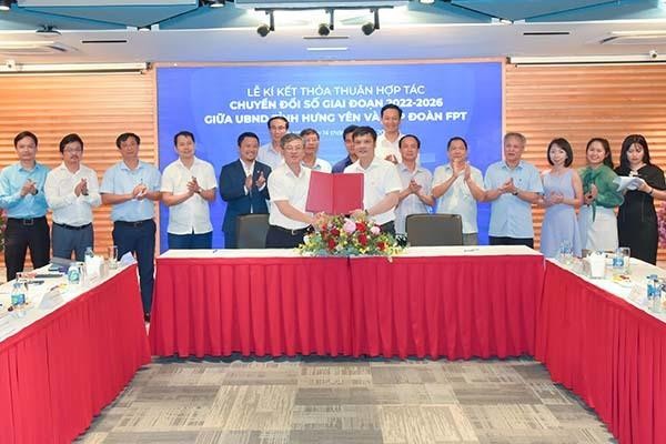 UBND tỉnh Hưng Yên và Tập đoàn FPT ký kết thỏa thuận hợp tác triển khai chuyển đổi số giai đoạn 2022 - 2026.