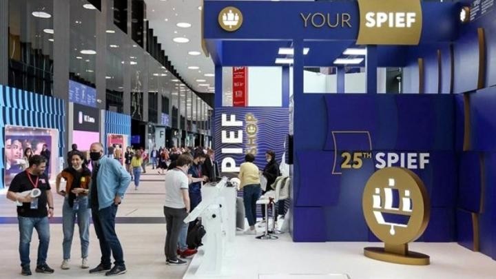 Quang cảnh bên ngoài SPIEF lần thứ 25. (Ảnh: Sputnik)