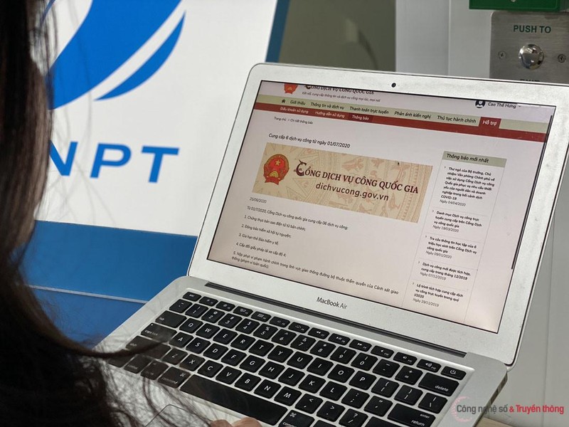 Cổng Dịch vụ công quốc gia hiện đã tích hợp, cung cấp 4.195 dịch vụ công trực tuyến. Cổng Dịch vụ công quốc gia hiện đã tích hợp, cung cấp 4.195 dịch vụ công trực tuyến.