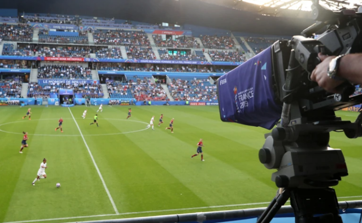 Các máy quay truyền hình đang tác nghiệp trong trận đấu giữa Anh và Na Uy tại giải World Cup bóng đá nữ năm 2019. Ảnh: Catherine Ivill/FIFA/Getty