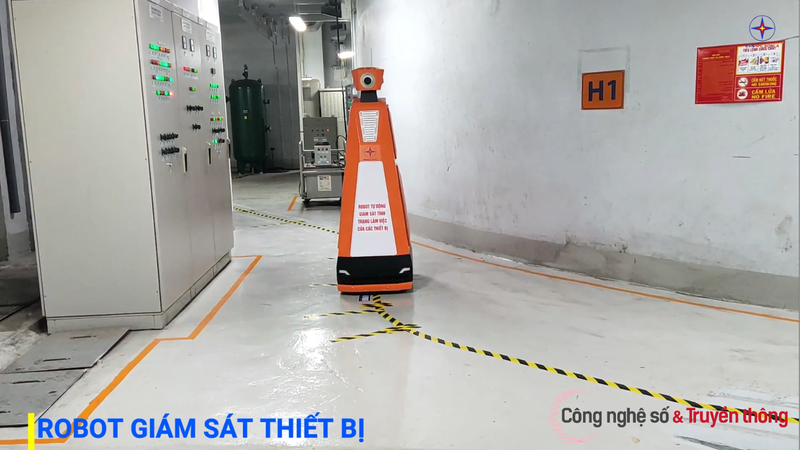 Robot giám sát trong Công ty Thủy điện Sơn La