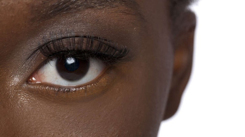 Cải thiện thị lực ở người già chỉ với việc nhìn vào ánh sáng đỏ