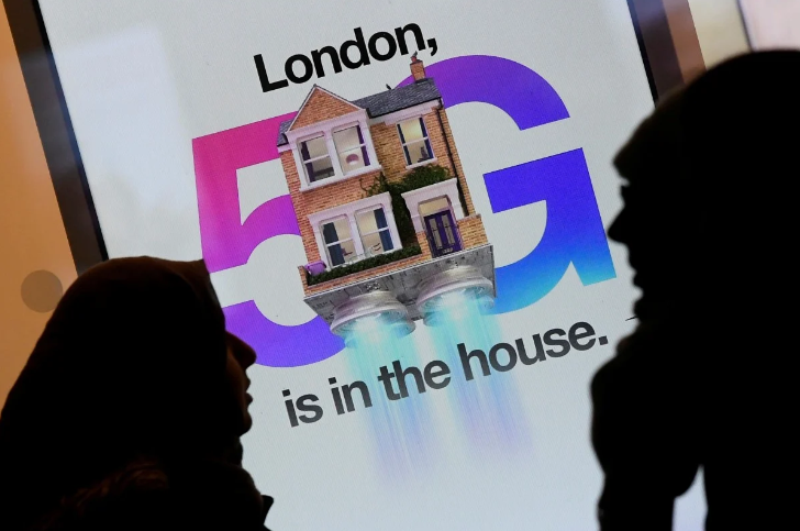 Anh quốc loại bỏ thiết bị 5G của Huawei trong 6 tháng tới