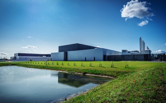 Apple đặt mục tiêu sản xuất “iPhone sạch” để bảo vệ môi trường ảnh 2 Facebook đã sử dụng 86% năng lượng tái tạo vào năm 2019