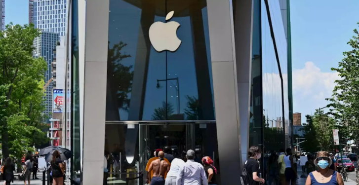 Đại dịch Covid-19 đang giúp nhiều "ông lớn" công nghệ giàu lên, bao gồm cả Apple. (Ảnh: Head Topics) Ảnh: Head Topics