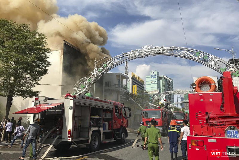 Hiện trường đám cháy