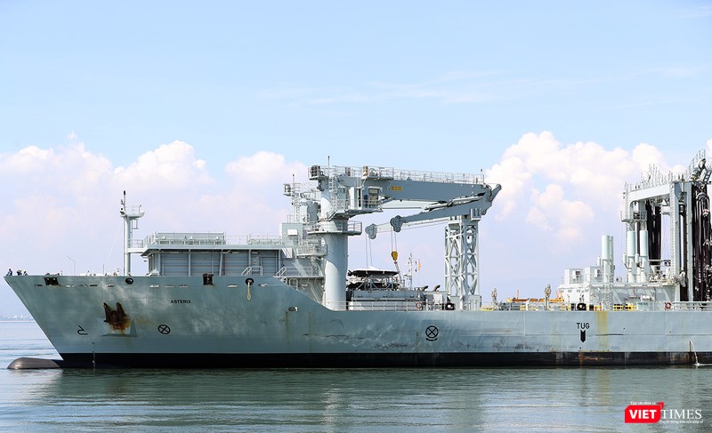 Chiều ngày 30/9, đội tàu Hải quân Hoàng Gia Canada (HMCS) Calgary cùng thủy thủ đoàn đã rời Đà Nẵng, kết thúc tốt đẹp chuyến thăm hữu nghị Đà Nẵng trong 4 ngày.