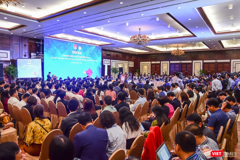 Diễn đàn có 250 đại biểu là các thanh niên, sinh viên, doanh nhân trẻ đang có các dự án khởi nghiệp đổi mới sáng tạo, 50 đại biểu là thành viên của Câu lạc bộ Đầu tư Khởi nghiệp đại diện cho hơn 300 doanh nhân trẻ khởi nghiệp xuất sắc