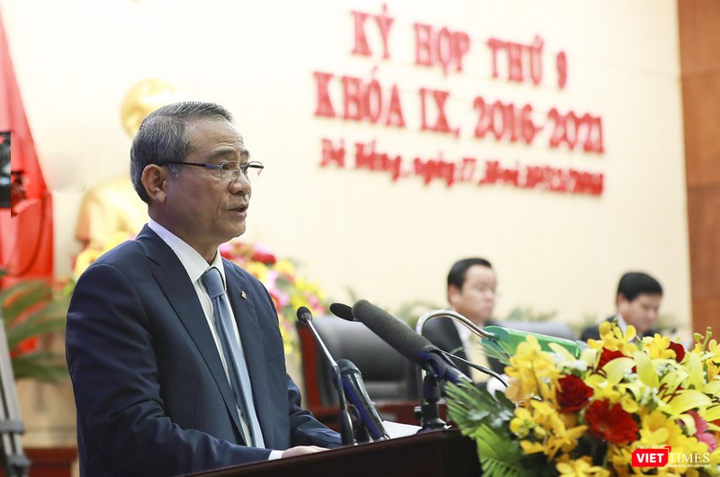Ông Trương Quang Nghĩa-Bí thư Thành ủy, Trưởng Đoàn đại biểu Quốc hội đơn vị TP Đà Nẵng phát biểu chỉ đạo tại kỳ họp