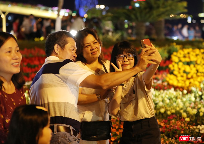 Khoảnh khắc giao thừa