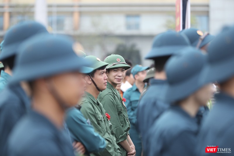 Trong vắt nụ cười tân binh