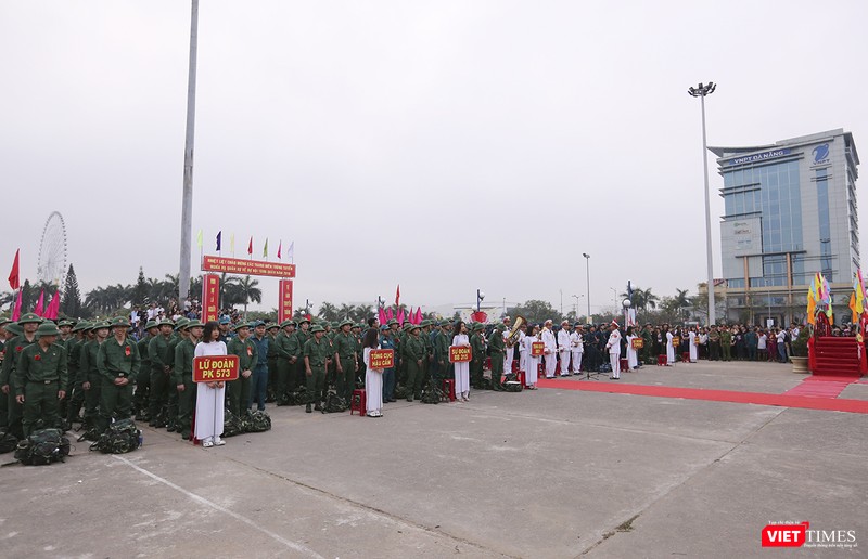 Không khí trang nghiêm