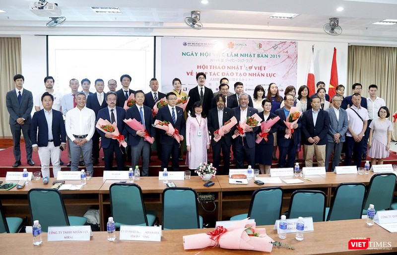 Tính đến thời điểm hiện tại, đã có 72 đối tác đến từ Nhật Bản, Đài Loan, Singapore, Đức, Pháp,... ký hợp tác với ĐH Đông Á để tiếp nhận sinh viên thực tập và làm việc tại các quốc gia này