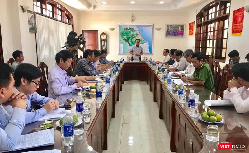 Cuộc họp tiếp xúc doanh nghiệp của Sở KH-ĐT tỉnh Quảng Nam, do ông Huỳnh Khánh-Phó Chủ tịch UBND tỉnh Quảng Nam chủ trì nhằm tìm hướng giải quyết cho vụ việc hơn 1.000 người mua khiếu kiện Bách Đạt An, nhưng đại diện Công ty này không đến tham dự.