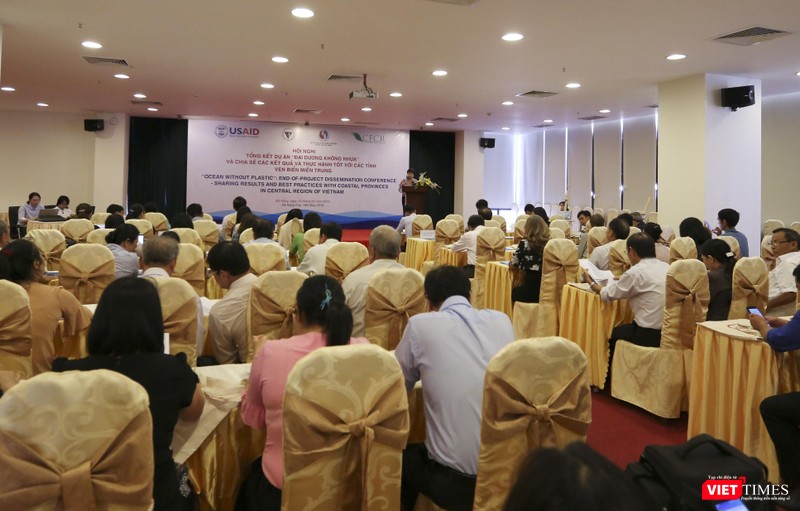 Sáng 18/5, Hội nghị tổng kết Dự án “Đại dương không nhựa tại Đà Nẵng và chia sẻ các kết quả, thực hành tốt với các tỉnh miền Trung” đã diễn ra tại Đà Nẵng với sự tham dự của đại diện Sở TNMT các tỉnh miền Trung 
