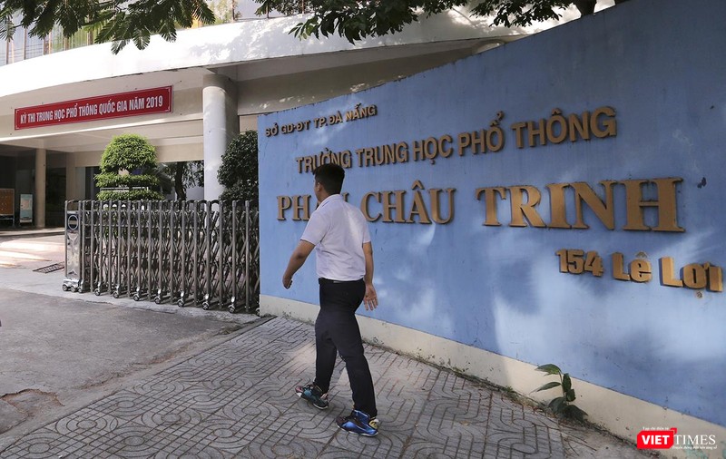 Bước chân rất vội